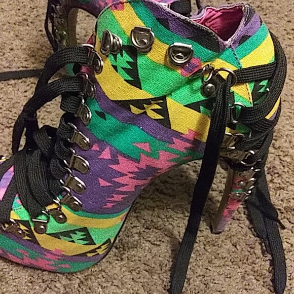 Shoes - Picture 2 of 3